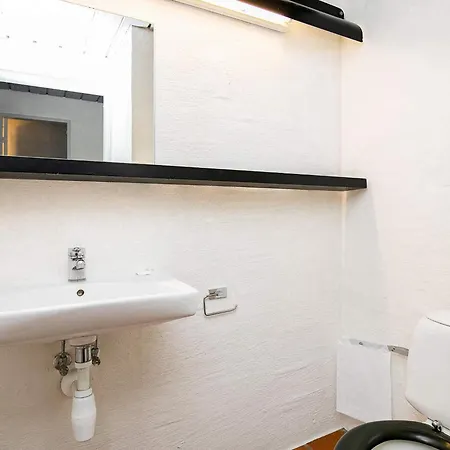 6 Person In * Brovst