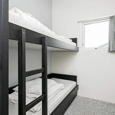 Apartment 6 Person In *