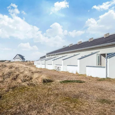 Apartment 6 Person In